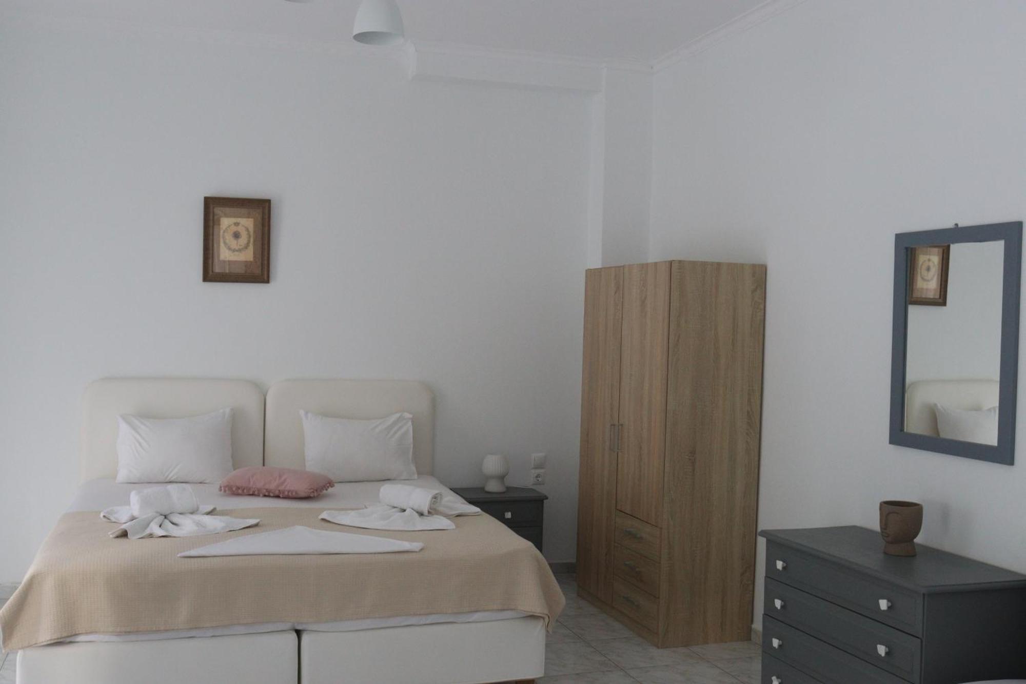 Kondilw Rooms Kalamitsi  Luaran gambar